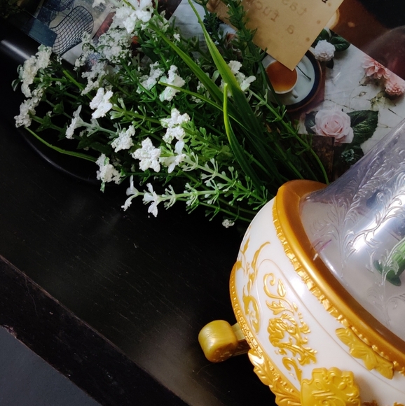 Meet your Posher, Alice - Picture 3 of 3